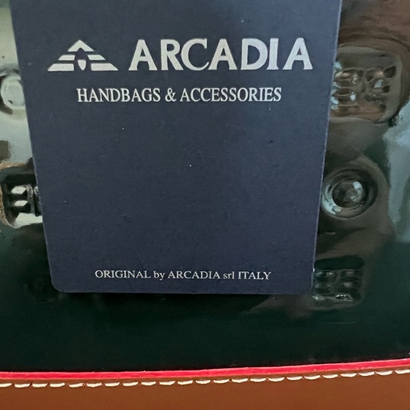 NWT ARCADIA PATENT LEATHER SATCHEL HANDBAG PURSE - Picture 5 of 11